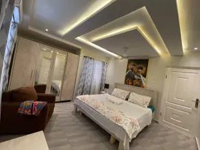 Comfortable 2-Bed Flat - Image 2