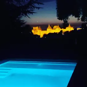 Unesco Views, No Car Needed, Pool, Aircon, Jacuzzi - Image 3