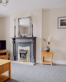 Number 1 Castle Flat - Image 2