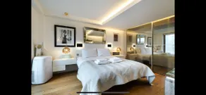 Luxe 3b/3b duplex w/ terrace, BBQ & parking. Near Kings Cross & central London. - Image 3