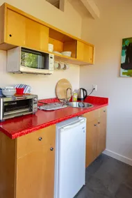Scenic Neighborhood Garden Cottage - Image 3