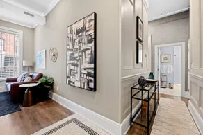 Designer's 2 Br -Huge Terrace - Best Armory Sq Loc - Image 2
