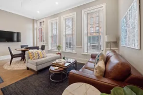 Designer's 2 Br -Huge Terrace - Best Armory Sq Loc - Image 4
