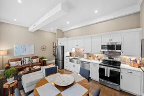 Designer's 2 Br -Huge Terrace - Best Armory Sq Loc - Image 3