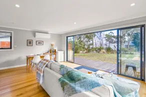 Herlihys On Huon - Cabin 1 - Image 4