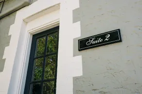 The Manor Suite - Apartment 2. - Image 2