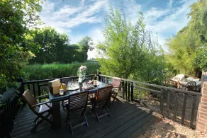 Luxury Norfolk Retreat | Sleeps 8 | River & Garden - Image 5