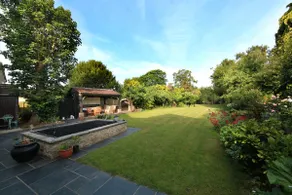 Luxury Norfolk Retreat | Sleeps 8 | River & Garden - Image 4