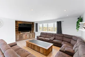 Shackled-Am-Not - Luxury home sleeps 8 with hot tub and games room North Cornwall - Image 4