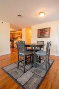 Lovely 3-Bedroom Apt. 5 miles from Newark Airport - Image 2