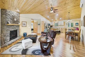 Cheerful 3-Bedroom Cottage - Image 2