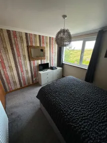 Self Catering Spacious 2 Bed Apartment with sea views - Image 5