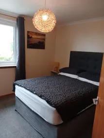 Self Catering Spacious 2 Bed Apartment with sea views - Image 4