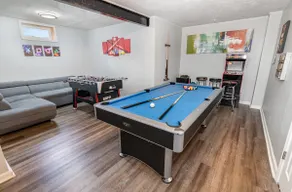Sleeps 8, 3.5 baths, 2 king beds, restaurants near - Image 2