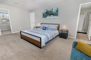 Sleeps 8, 3.5 baths, 2 king beds, restaurants near - Image 5