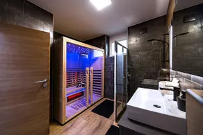 K Relax Place, Varaždinske Toplice, Jacuzzi, Sauna - Image 4