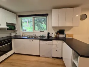 GreyGum Getaway fully renovated home in the forest - Image 5