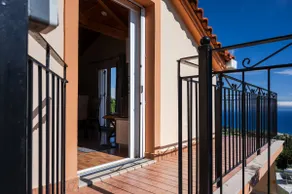 Maria's Sea View Apartments - Image 4