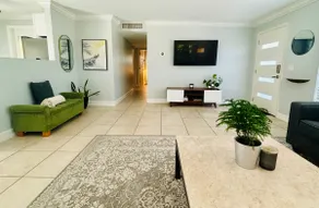 Naples Oasis: Peaceful 3BR House Near Beaches - Image 2