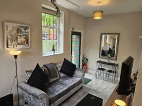 Carlisle Central, Cute Studio Appt, The Cupboard - Image 5