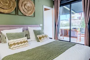 A Cozy Nest / Air conditioning. Terrace, 5 min to the center. Parking. - Image 5