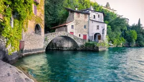 Romantic mill with waterfall and view of Lake Como - Image 4