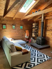 Cozy Log Cabin in the Catskill Mountains - Image 2