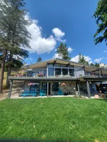 Bright & Spacious Okanagan Lakeview 3 bdrm home. - Image 2