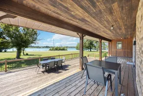The Parkway Beach House - Private beach&waterfront - Image 3