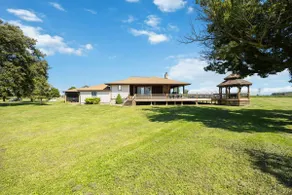 The Parkway Beach House - Private beach&waterfront - Image 5