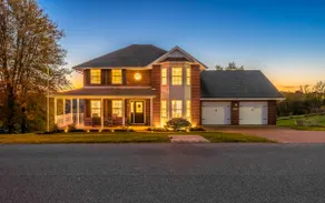 Gorgeous, Huge Home w/ Firepit, 5 Mins to Ark - Image 2