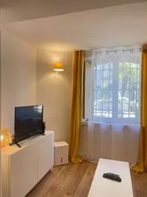 Quiet apartment in the center of Biarritz (renovated 2024) - Image 5