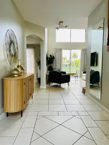 Cozy Home W/ Lake View in Kendall West! - Image 3