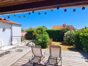 La Ruche, garden, 5 min walk to beach and center - Image 3