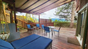 Cozy & Quiet 2 bdrm private Treehouse getaway with Amazing Views minutes from UO - Image 2