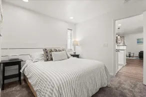 Beautifully updated 2BD/2BA 1st floor condo in DTC - Image 2
