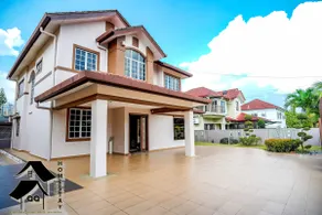 Luxury Private Pool Villa in Seremban 6 Bedrooms 豪华宽敞私人泳池别墅-芙蓉- 6间卧室 - Image 4