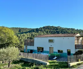 Contemporary designer house in Luberon for 6 people - Image 2
