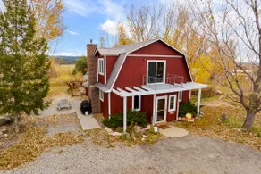 Spacious Farmhouse 3 Acres, Pet Friendly, Durango - Image 3