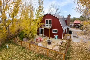 Spacious Farmhouse 3 Acres, Pet Friendly, Durango - Image 2