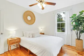 Stunning Pet Friendly Cottage, Beach Pass&Fire Pit - Image 5