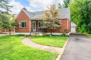 Nerdy Neptune: Updated 1940s Cape Cod in Dayton - Image 3