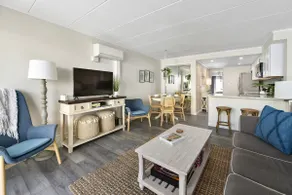 Oceanside Oasis - Stylish Condo Next to the Beach - Image 3
