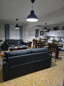 Magnolia 6 to 7 guests with a family atmosphere. - Image 4