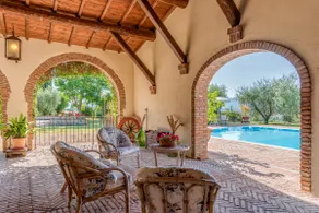 Villa Tulipano: swimming pool, patio, 3 bedrooms - Image 5