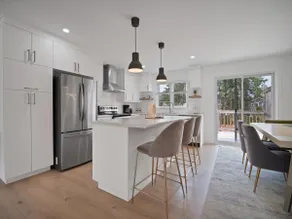 Cheerful, modern 3 -bedroom house - Image 3