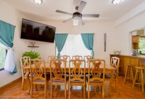 Casa Aloha on Los Mangos Street - Image 4