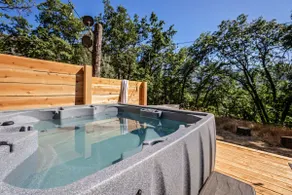 Spa, walk to river + saloon. Near Giant Sequoias - Image 2