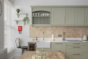 Stunning one bed apartment in central location - Pass the Keys - Image 2