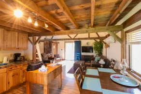 Secluded Cabin Retreat – Peace, Privacy & Nature - Image 2
